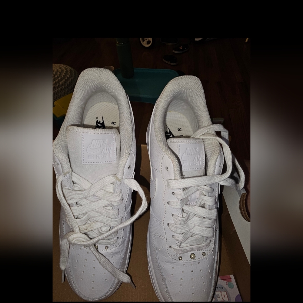 Nike sneakers w pearl